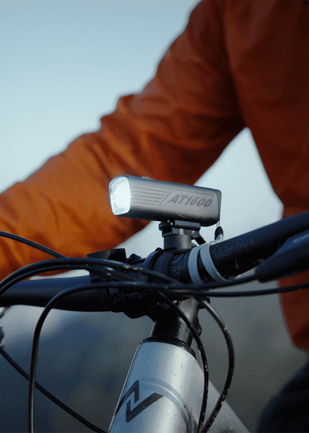 Lámpara Delantera Inteligente Magene AT1600 miniatura 13